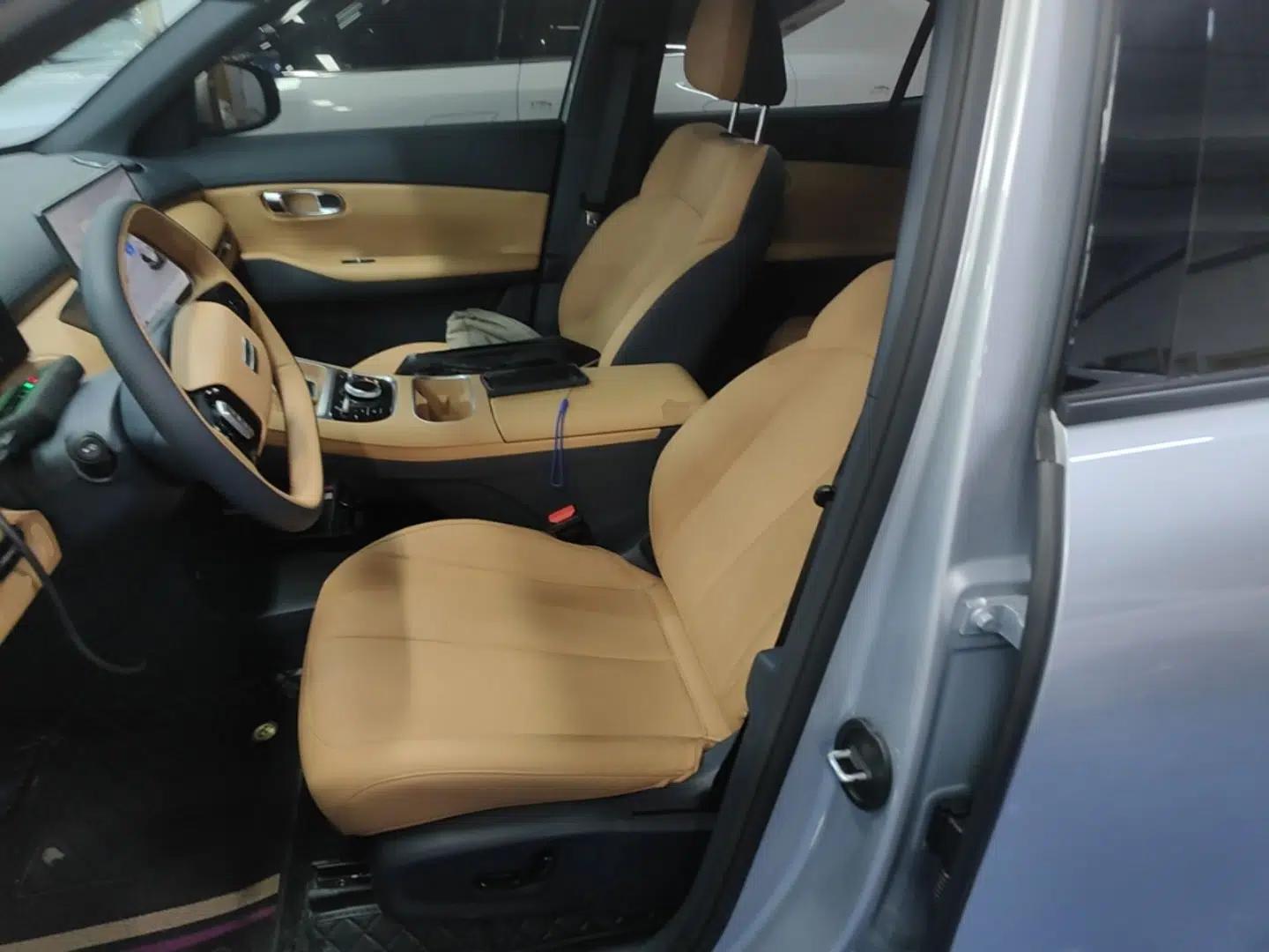 Geely Galaxy Xingjian 7 EM-i 2025 55 km Launch Edition — миниатюра 22