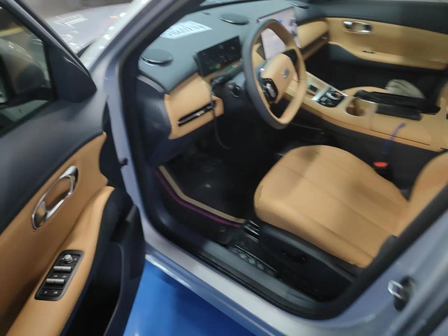 Geely Galaxy Xingjian 7 EM-i 2025 55 km Launch Edition — миниатюра 23