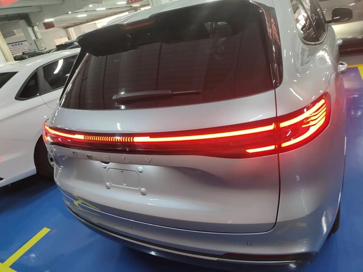 Geely Galaxy Xingjian 7 EM-i 2025 55 km Launch Edition — миниатюра 5