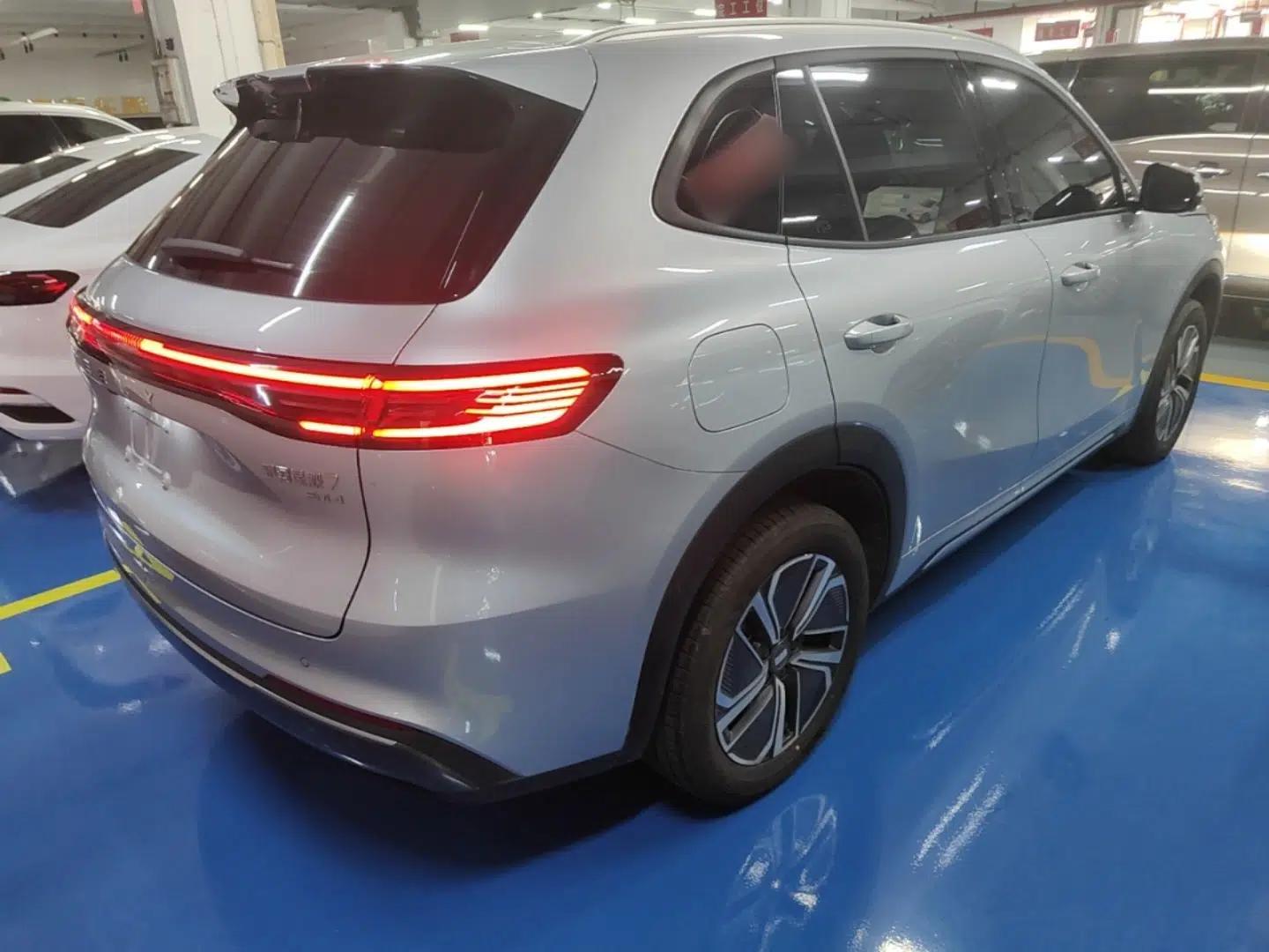 Geely Galaxy Xingjian 7 EM-i 2025 55 km Launch Edition — миниатюра 6