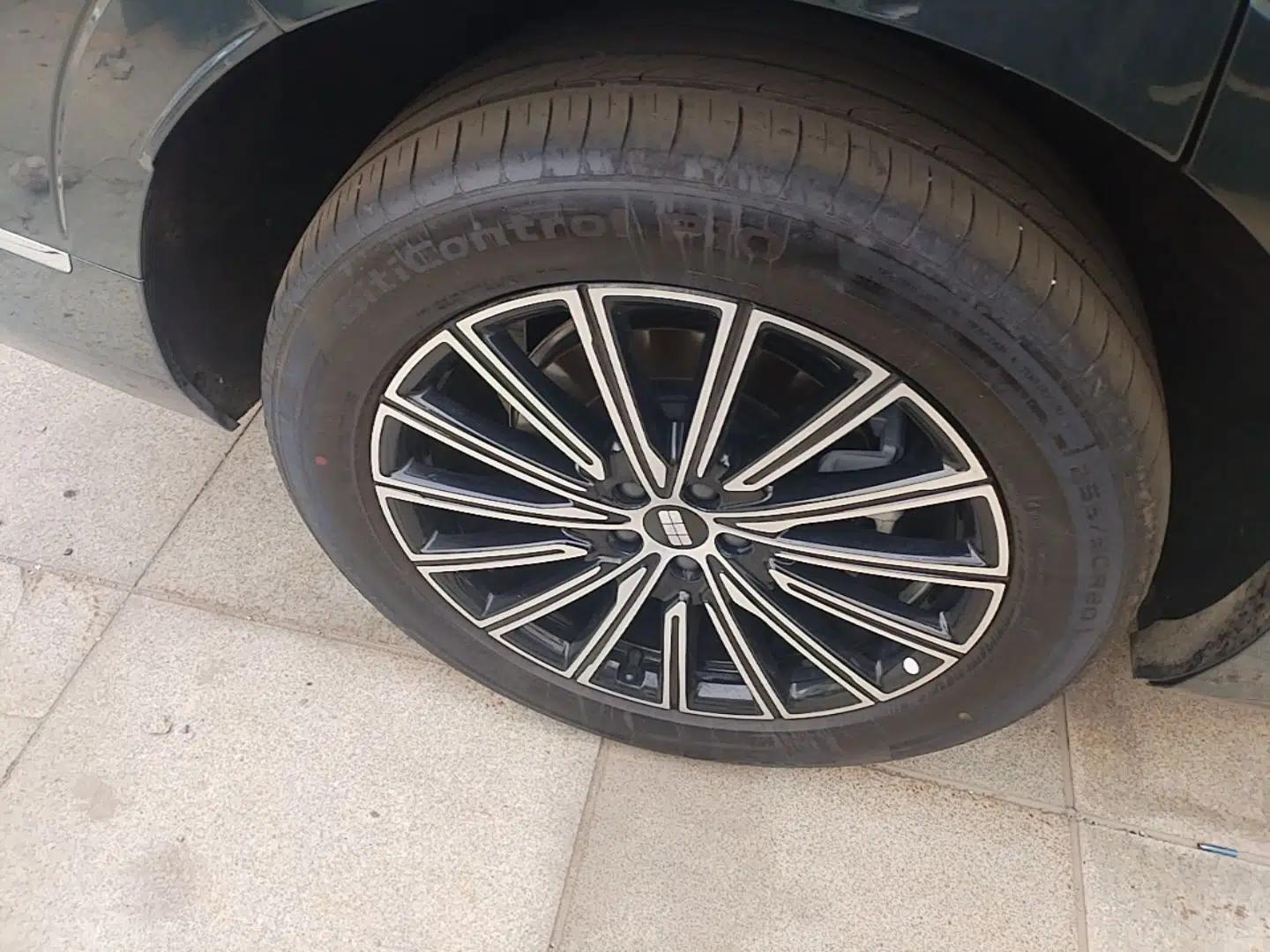 Geely Galaxy M9 2025 Model 230km Two-Wheel-Drive Smart Navigation Edition — миниатюра 11