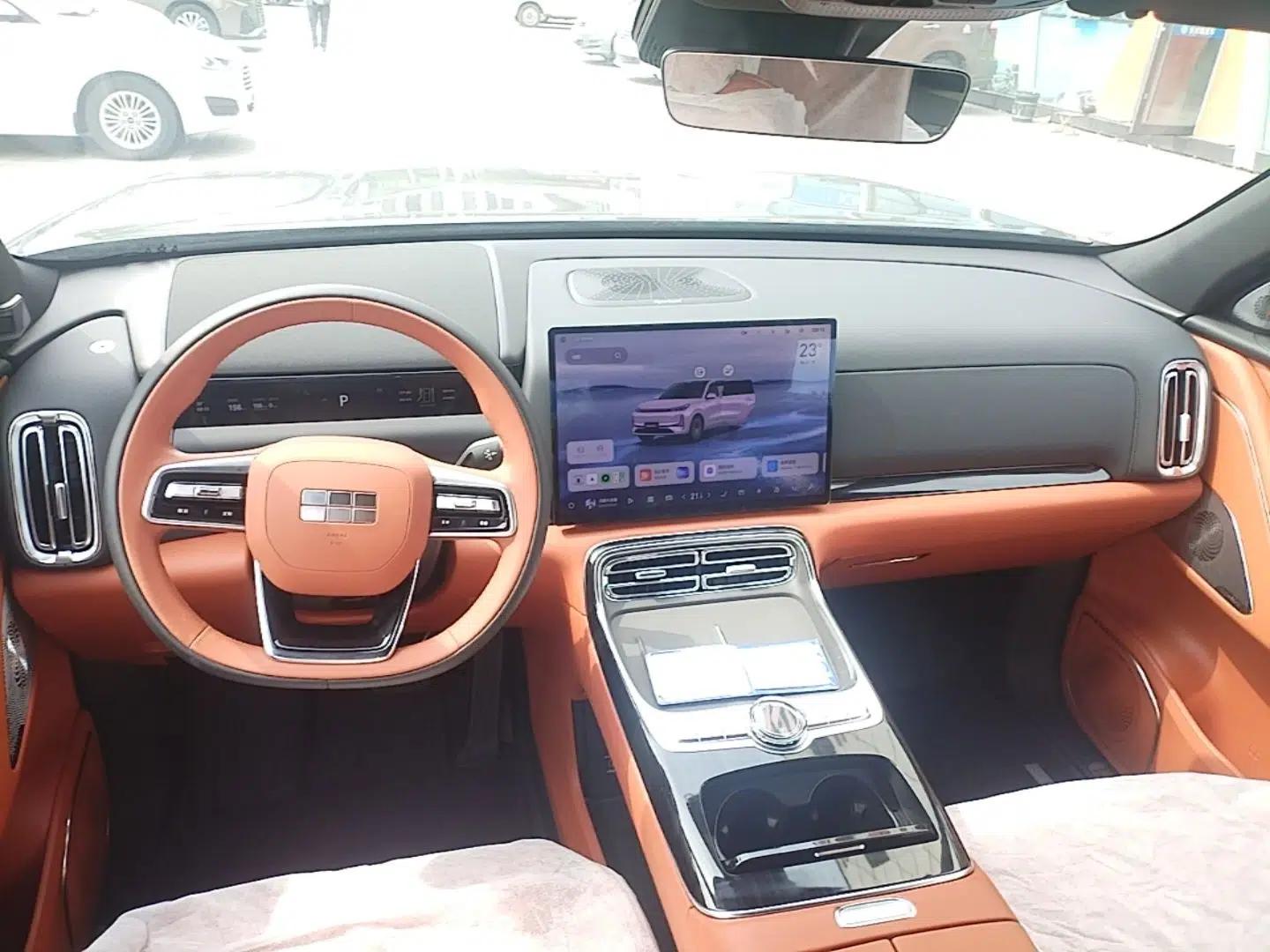 Geely Galaxy M9 2025 Model 230km Two-Wheel-Drive Smart Navigation Edition — миниатюра 12