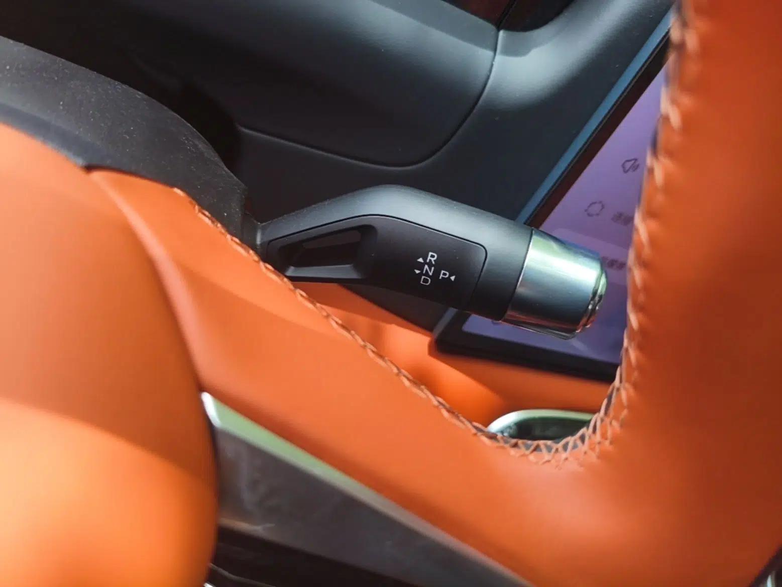 Geely Galaxy M9 2025 Model 210km Four-Wheel-Drive Leading Edition — миниатюра 21