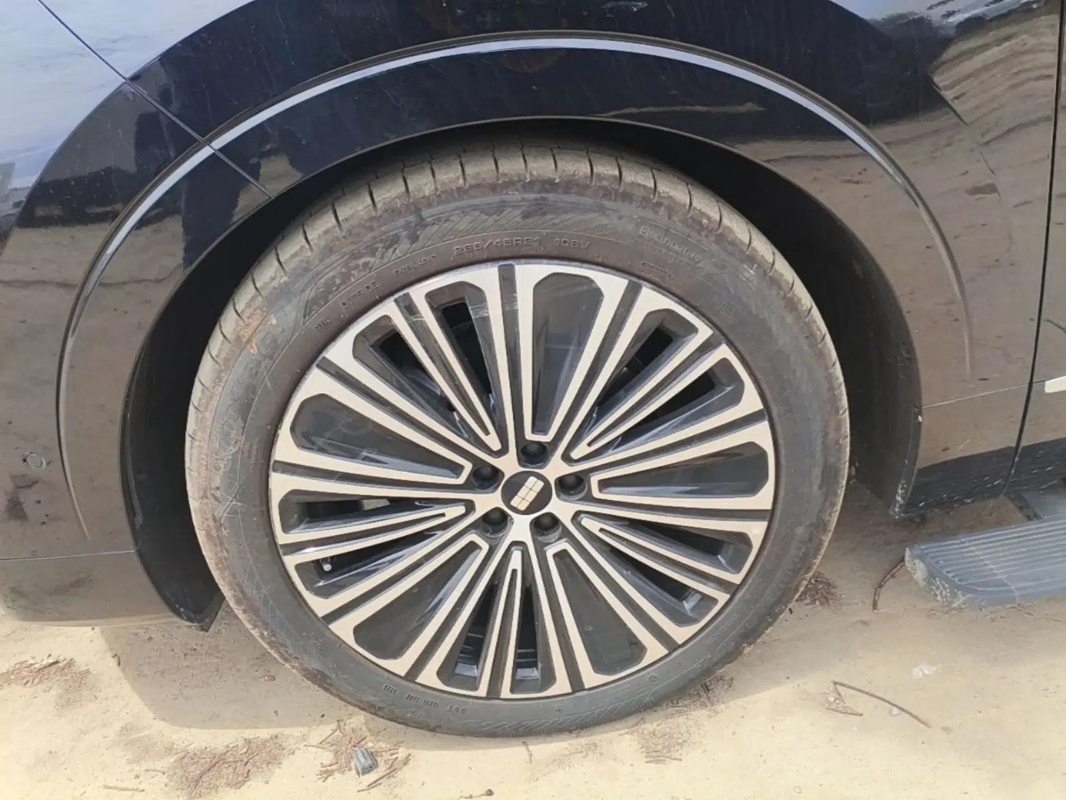 Geely Galaxy M9 2025 Model 210km Four-Wheel-Drive Leading Edition — миниатюра 10