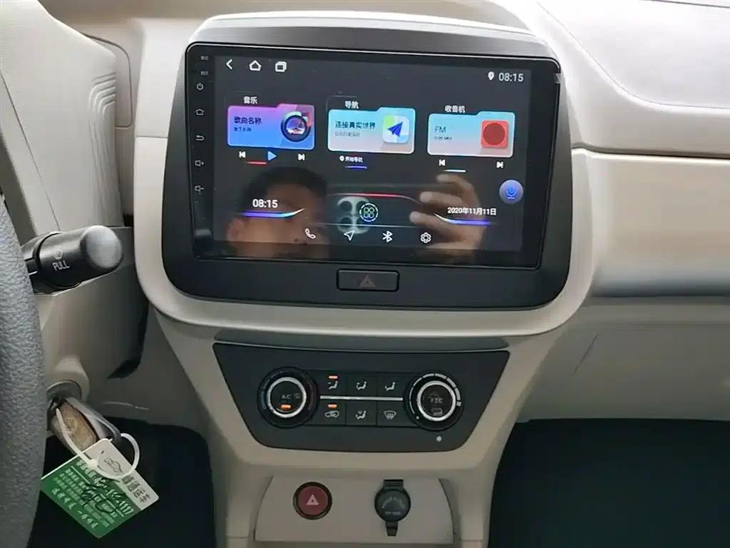 Yizhi EV2 2023 Auspicious Edition 201km Comfort Model — миниатюра 13