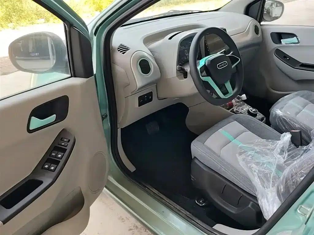Yizhi EV2 2023 Auspicious Edition 201km Comfort Model — миниатюра 16