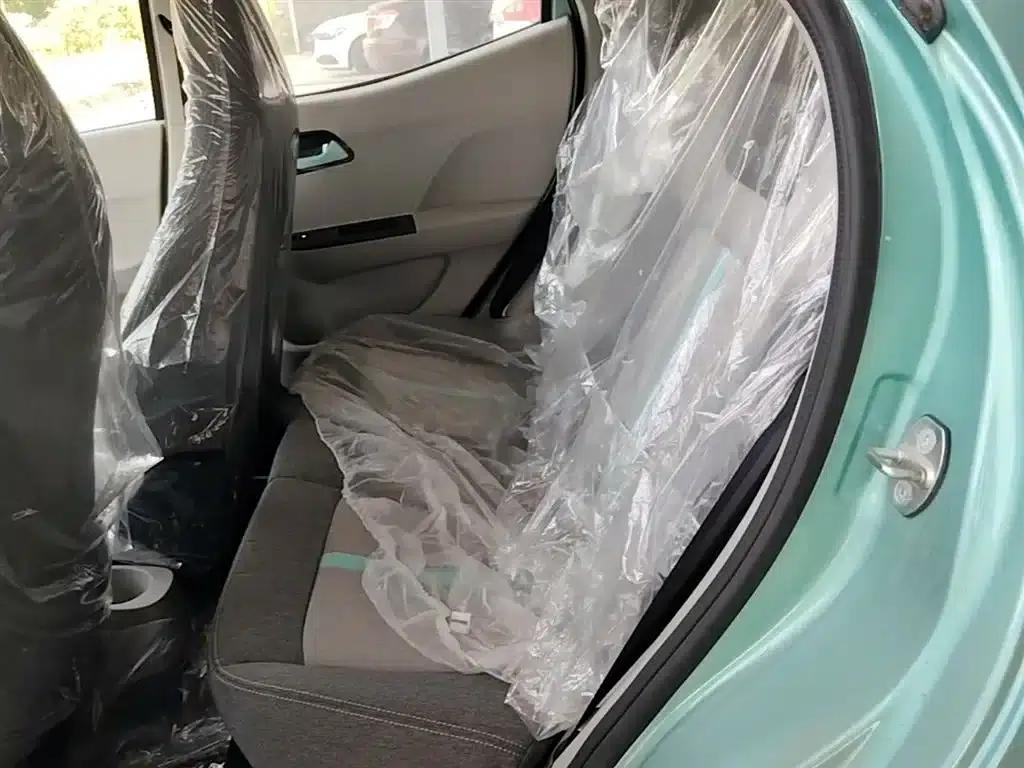 Yizhi EV2 2023 Auspicious Edition 201km Comfort Model — миниатюра 17
