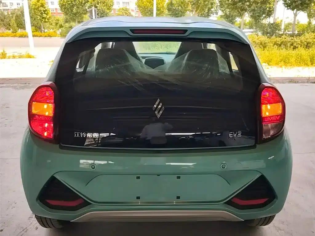 Yizhi EV2 2023 Auspicious Edition 201km Comfort Model — миниатюра 6