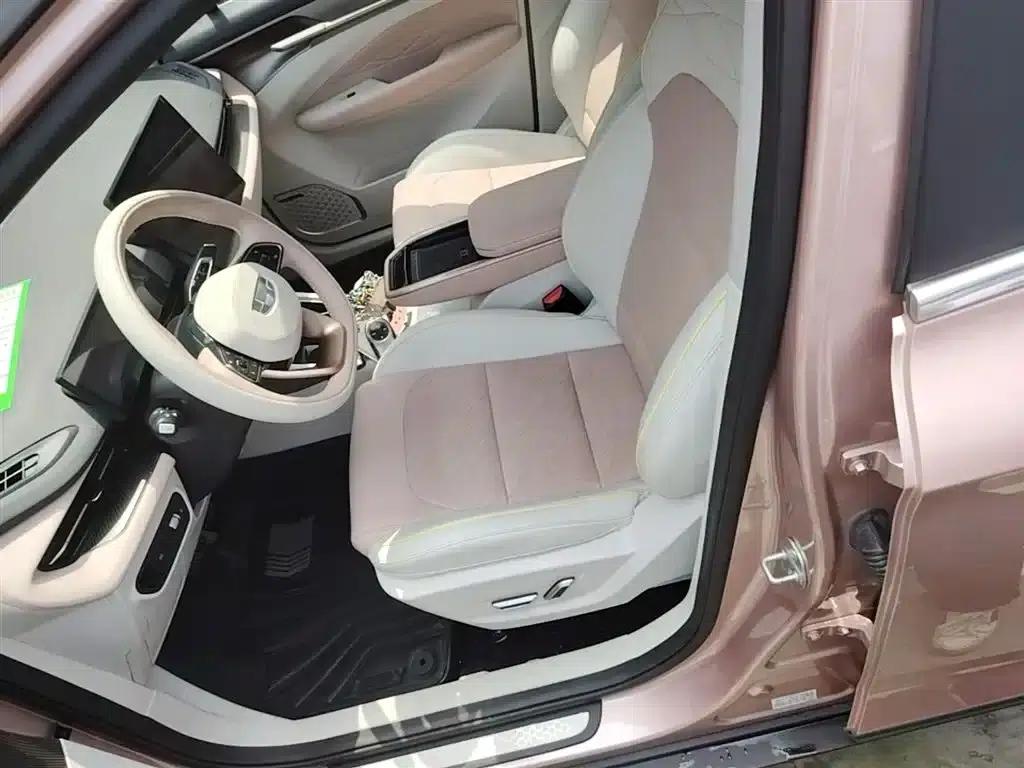 Geely Geometry M6 2022 Model 580 New Fun — миниатюра 15