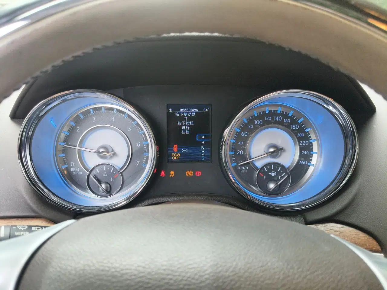 Chrysler 300C 2012 3.6L Luxury Edition — миниатюра 11