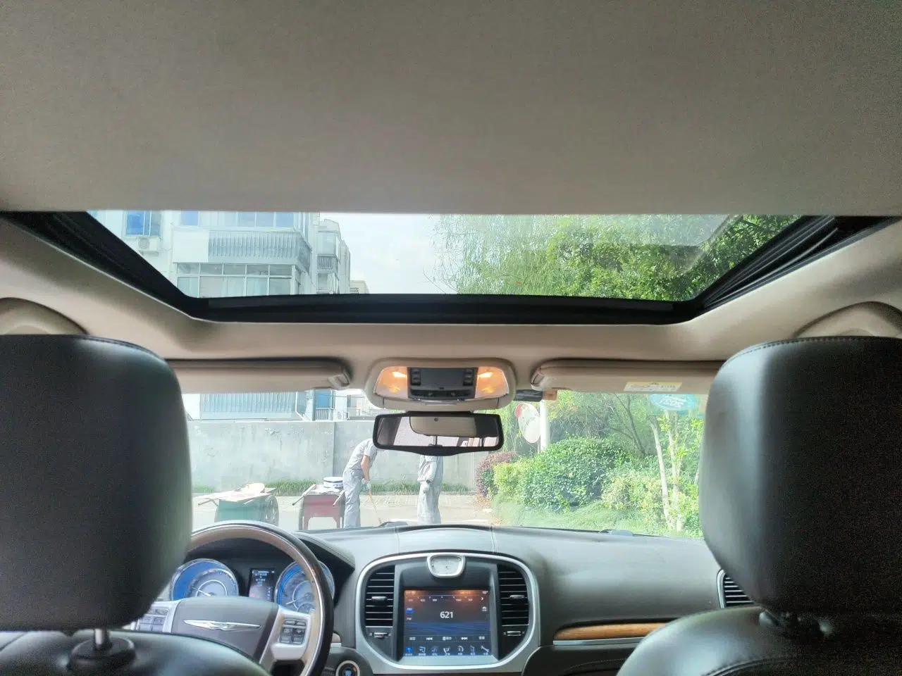 Chrysler 300C 2012 3.6L Luxury Edition — миниатюра 18