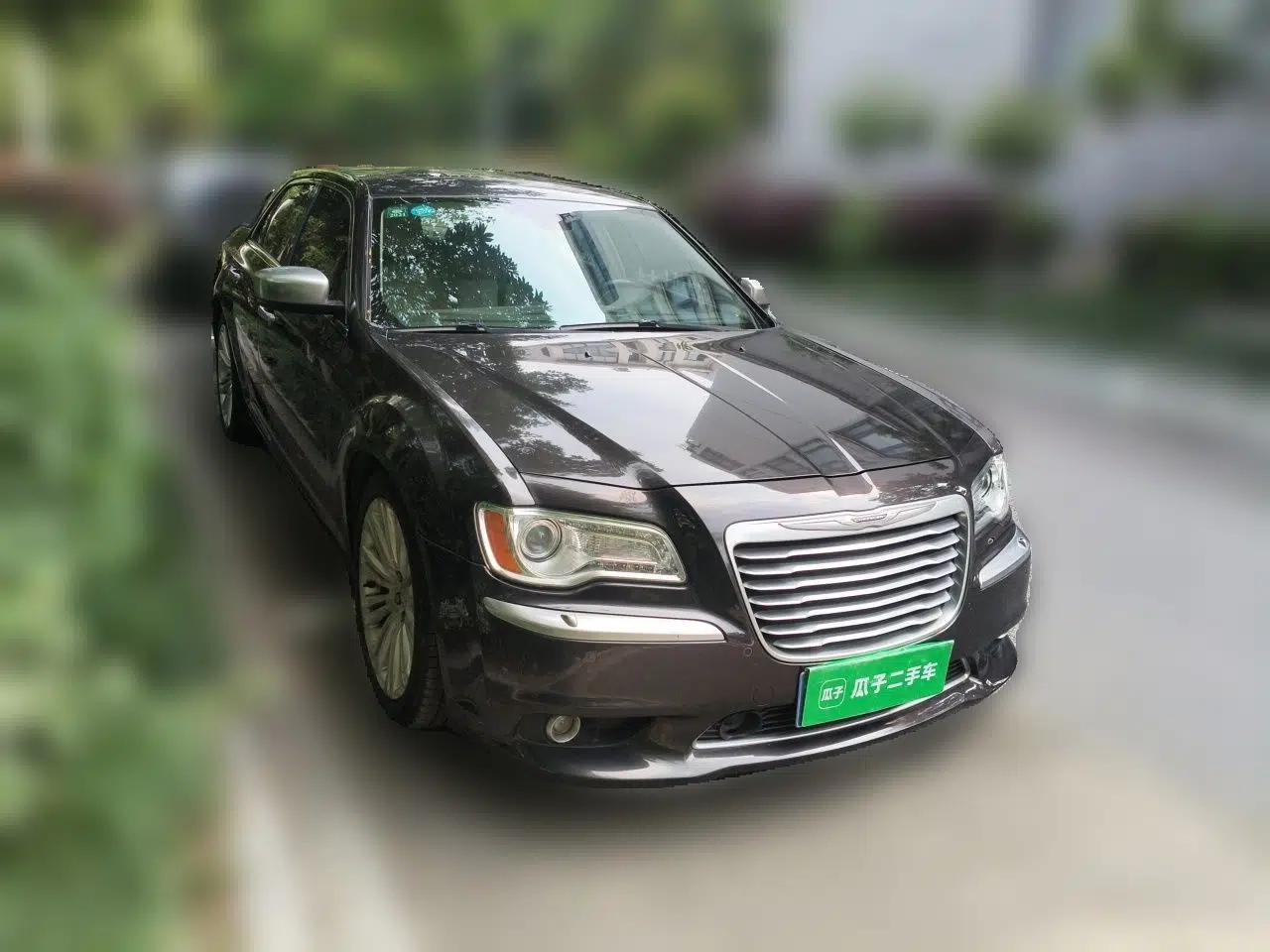 Chrysler 300C 2012 3.6L Luxury Edition — миниатюра 3