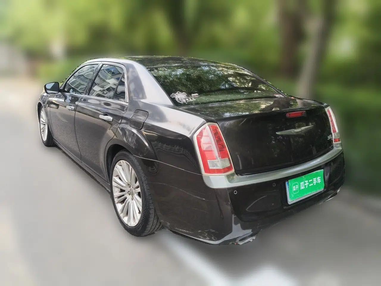 Chrysler 300C 2012 3.6L Luxury Edition — миниатюра 4