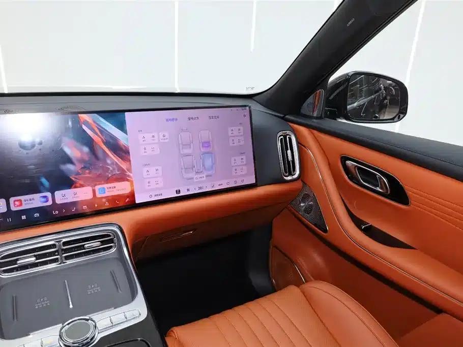 Galaxy M9 2025 210km/h AWD Navigator Edition — миниатюра 7