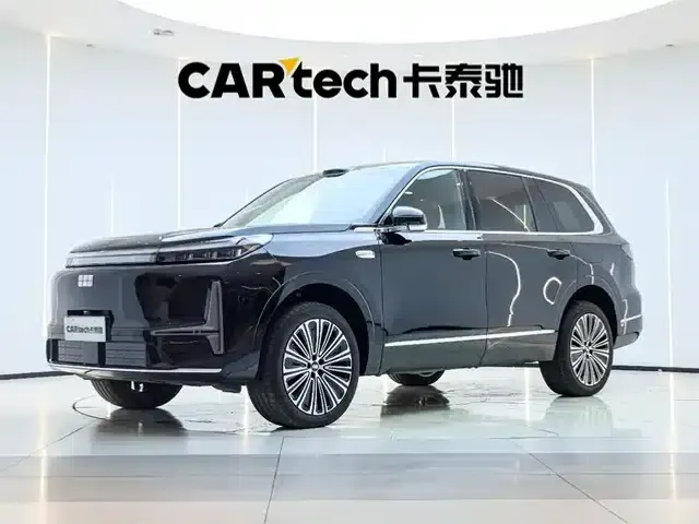 Galaxy M9 2025 210km/h AWD Navigator Edition