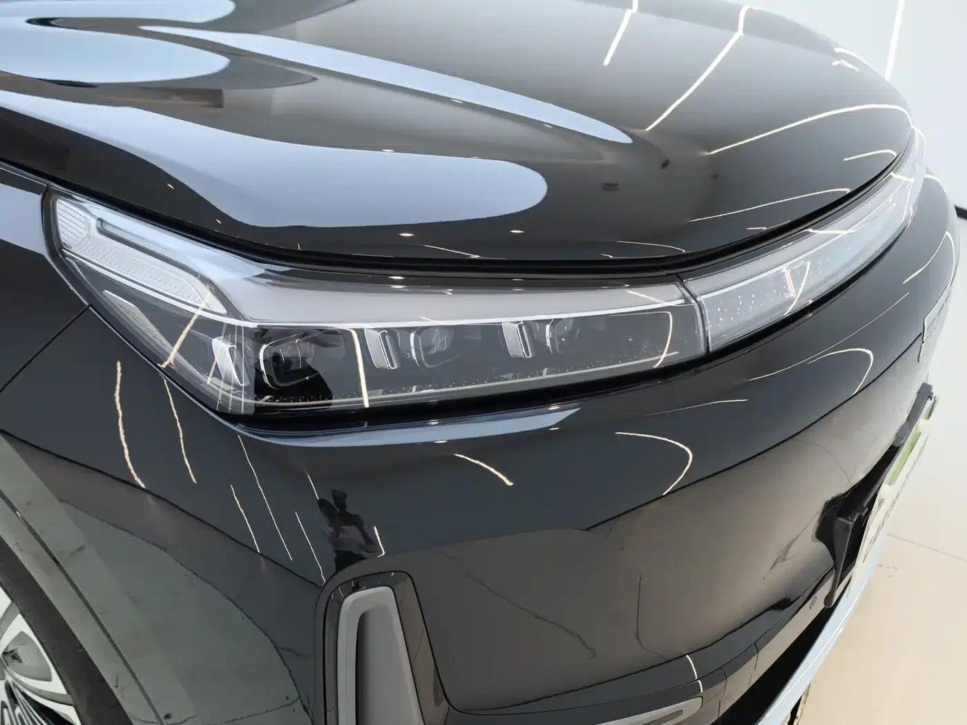 Galaxy M9 2025 210km/h AWD Navigator Edition — миниатюра 25