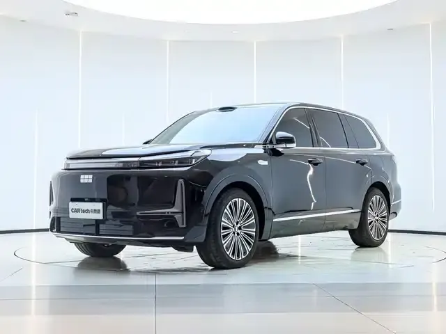 Galaxy M9 2025 210km/h AWD Navigator Edition