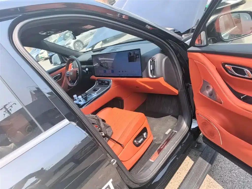 Galaxy M9 2025 210km/h AWD Navigator Edition — миниатюра 11