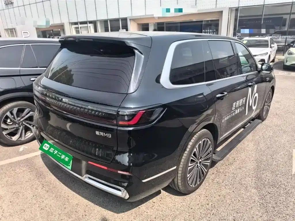 Galaxy M9 2025 210km/h AWD Navigator Edition — миниатюра 12