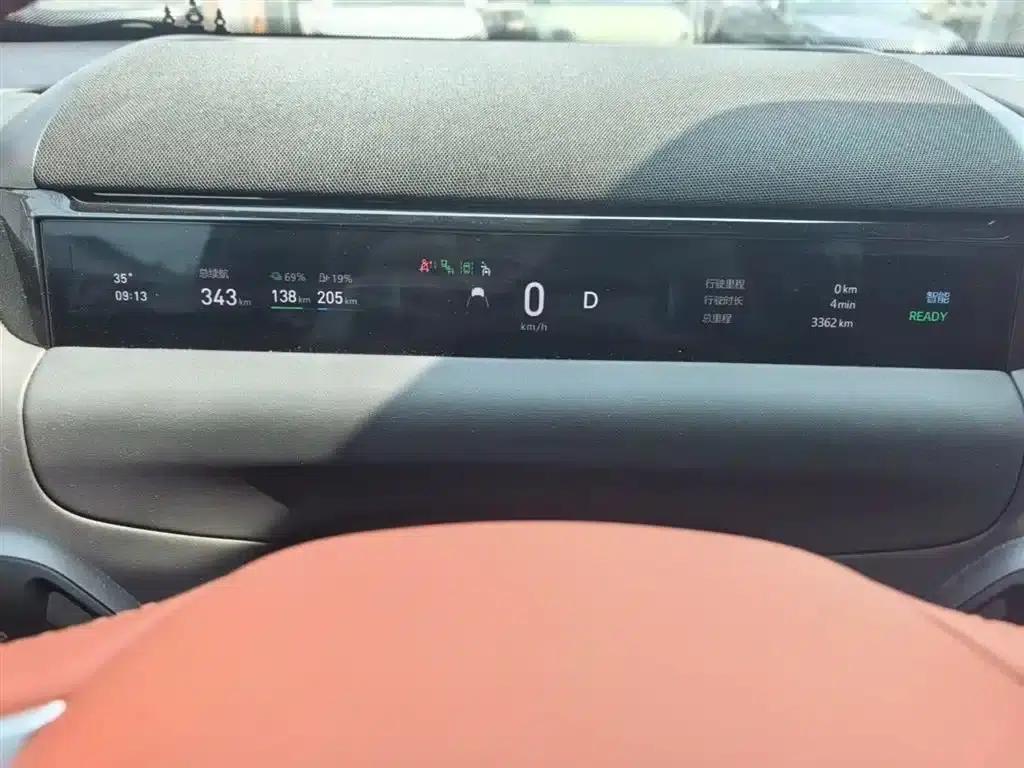 Galaxy M9 2025 210km/h AWD Navigator Edition — миниатюра 18