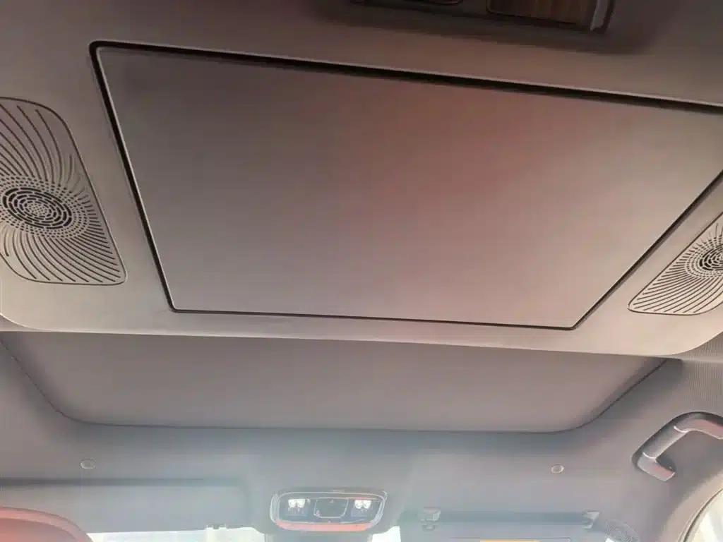 Galaxy M9 2025 210km/h AWD Navigator Edition — миниатюра 25