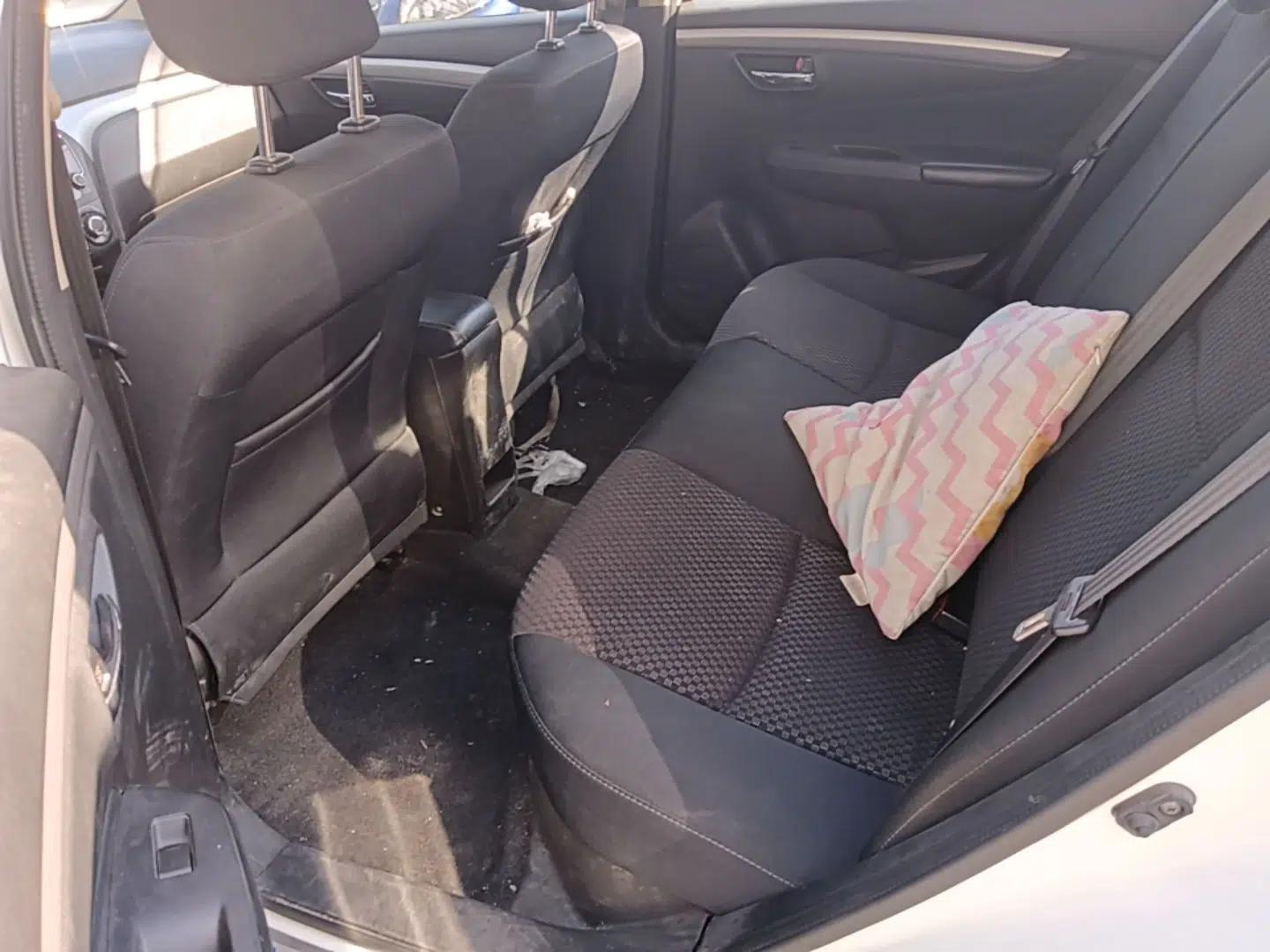 Suzuki Alivio 2015 1.6L Manual Comfort Model — миниатюра 20
