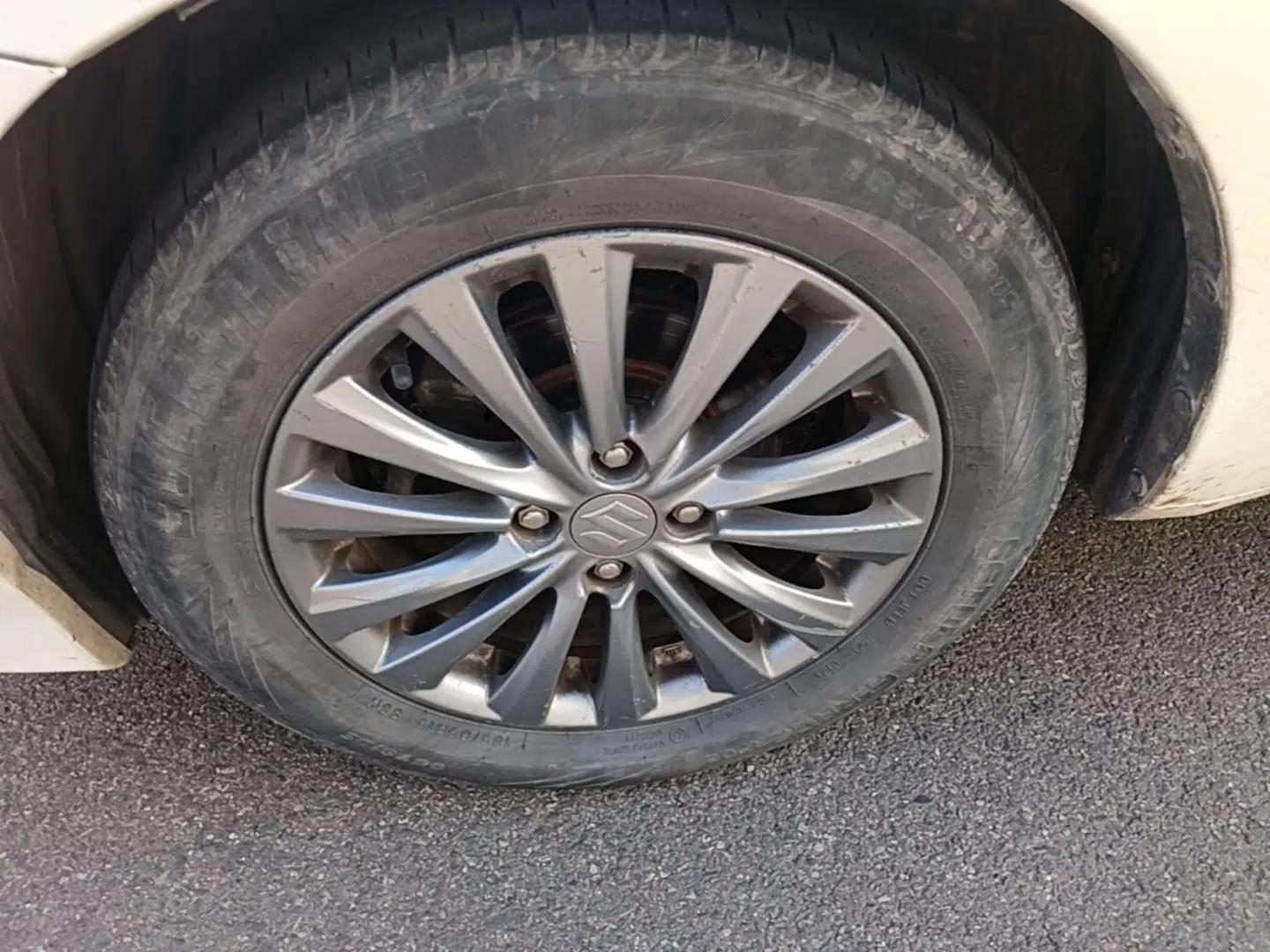 Suzuki Alivio 2015 1.6L Manual Comfort Model — миниатюра 10