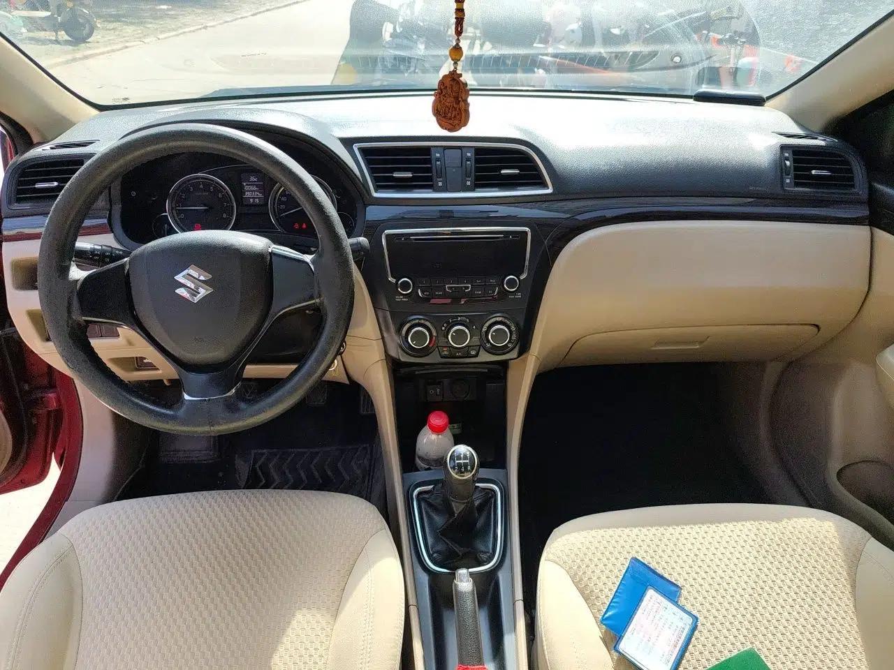 Suzuki Alivio 2015 1.6L Manual Comfort Model — миниатюра 9