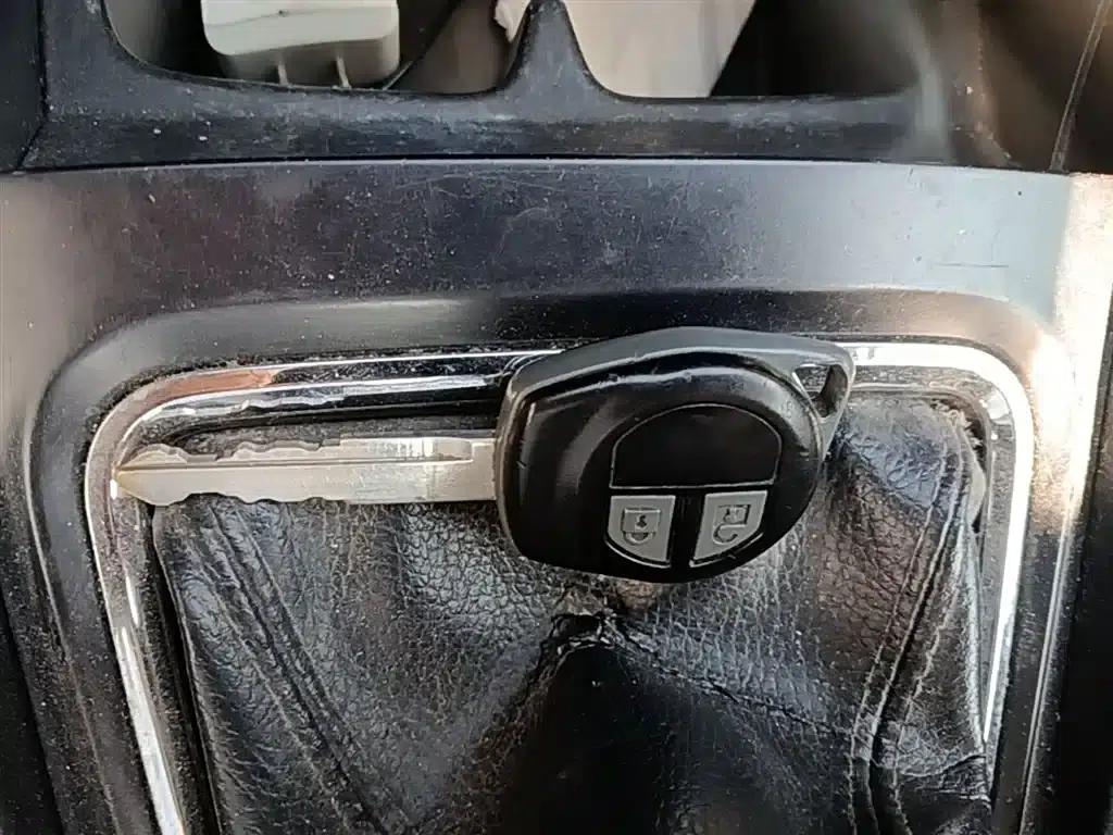 Ciaz 2015 1.6L Manual Comfort Edition — миниатюра 9