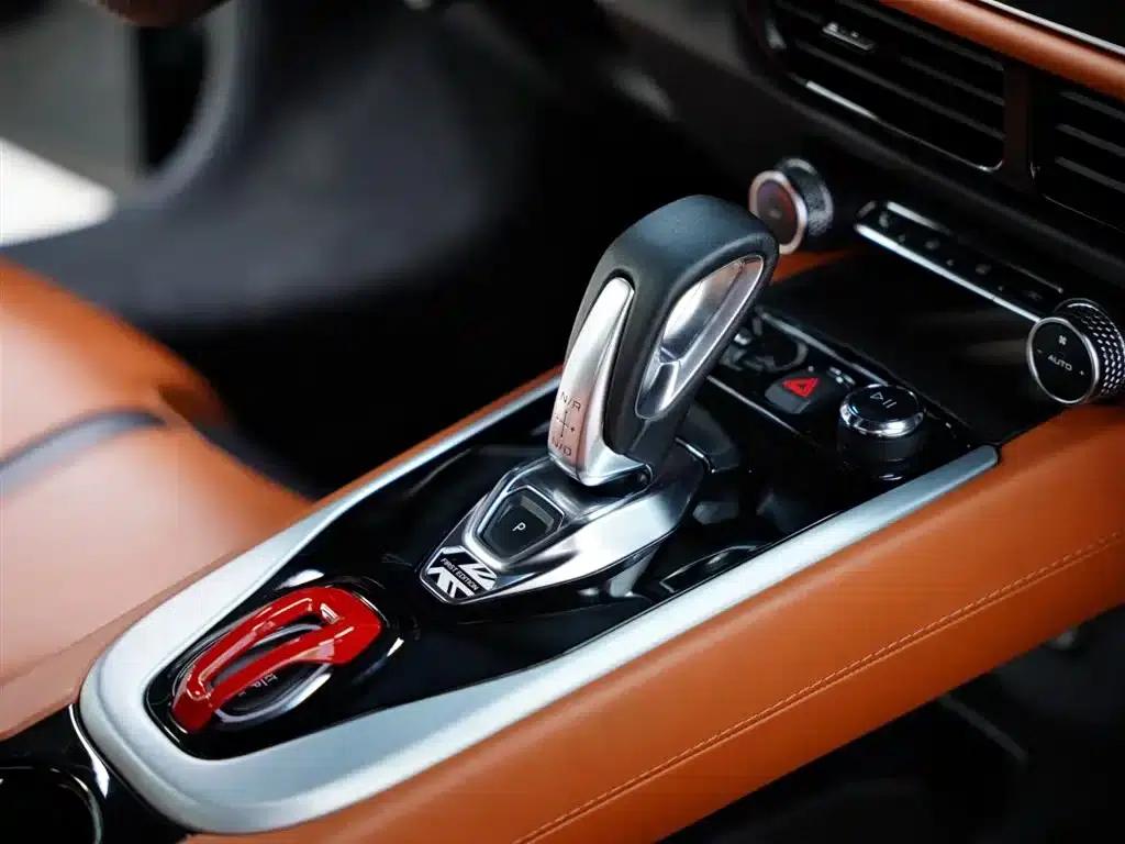 EMIRA 2021 2.0T DCT First Edition — миниатюра 36