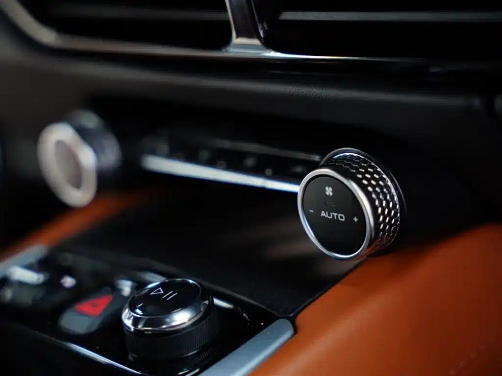 EMIRA 2021 2.0T DCT First Edition — миниатюра 38