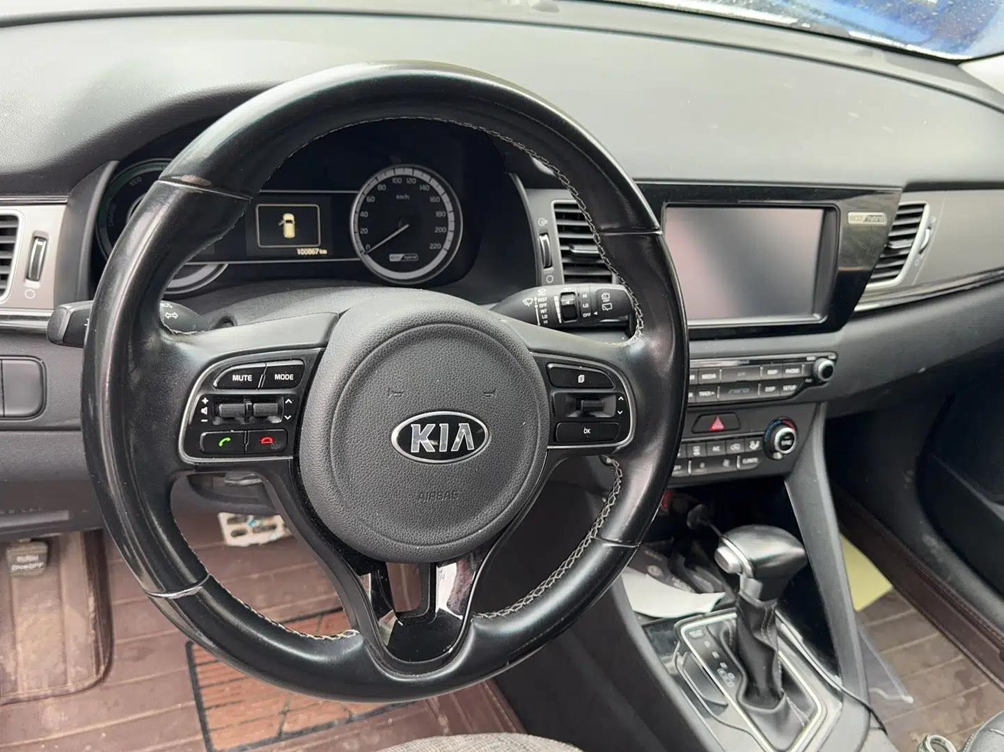 Kia Niro 2017 1.6L Luxury Edition — миниатюра 17