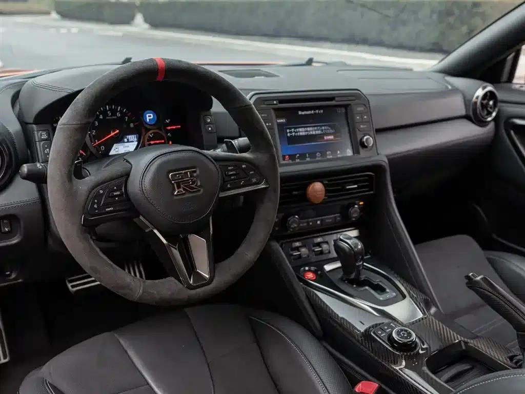 2017 Nissan GT-R 3.8T Flagship Edition — миниатюра 11