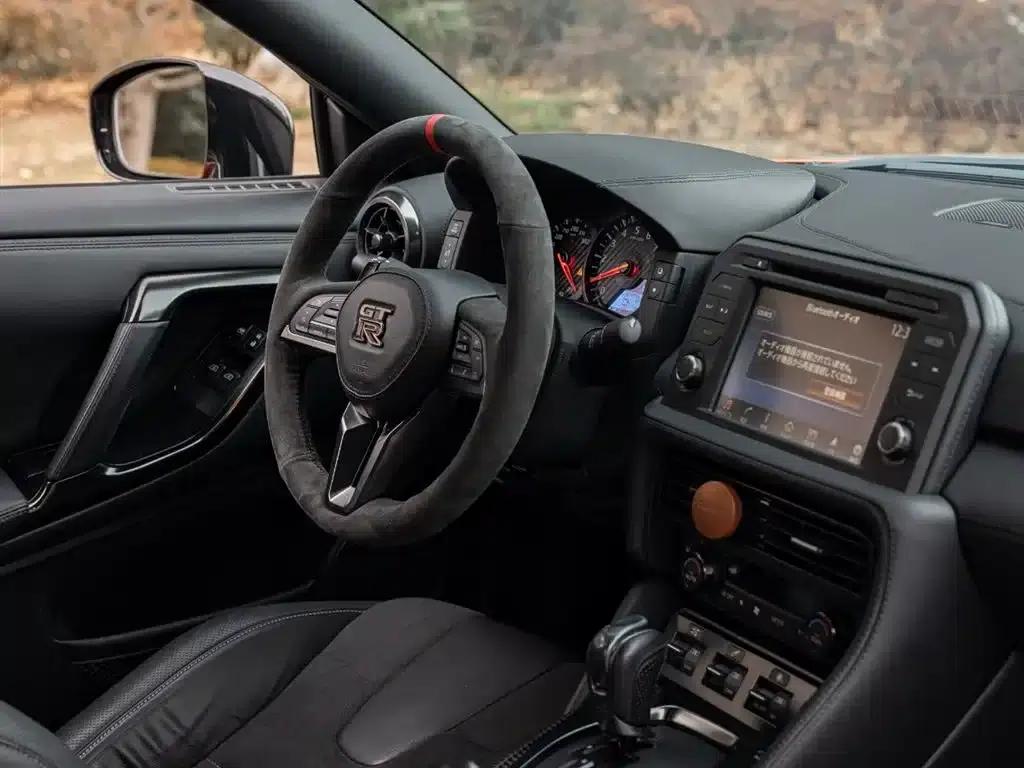 2017 Nissan GT-R 3.8T Flagship Edition — миниатюра 12
