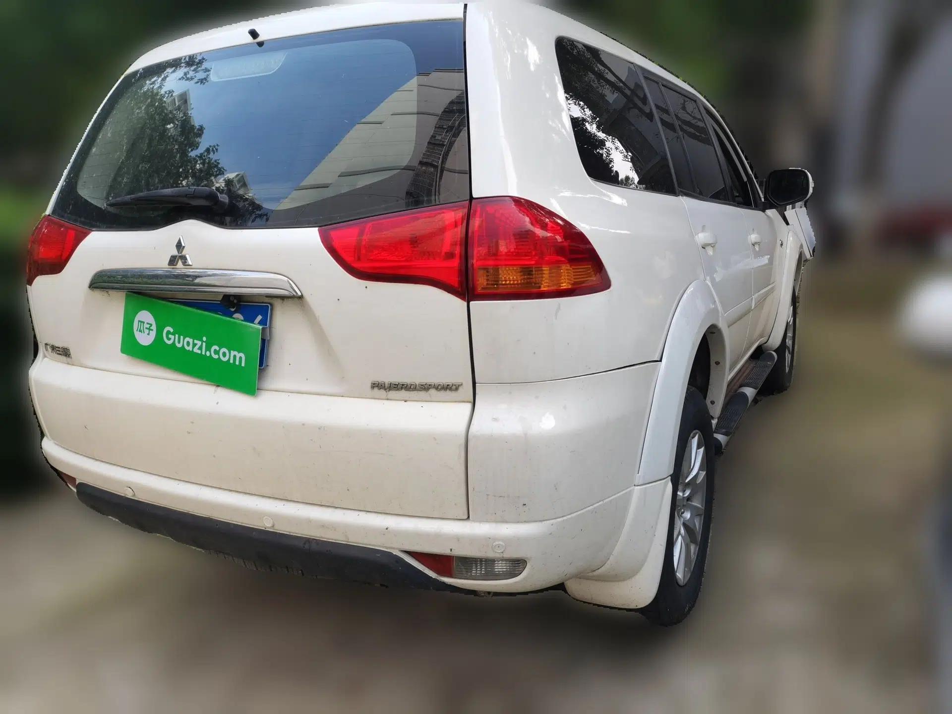 Mitsubishi Pajero Sport 2013 3.0L Automatic Two-Wheel Drive Luxury Edition — миниатюра 6