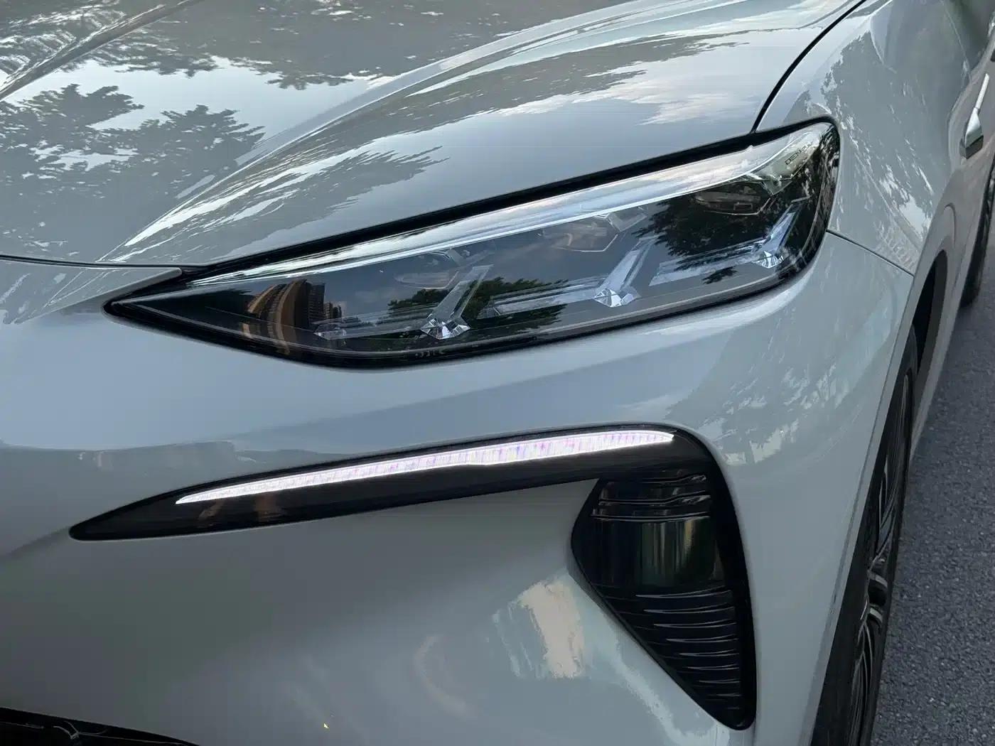 Denza N7 2024 630 AWD Intelligent Driving Max Edition — миниатюра 2