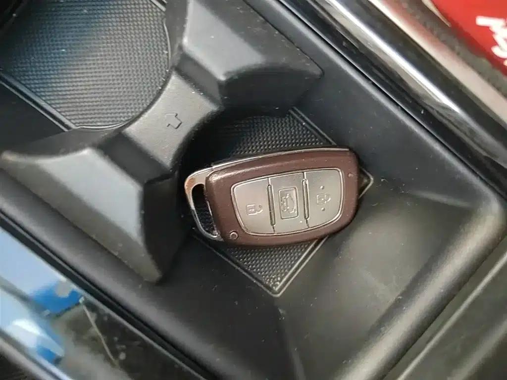 Sonata Plug-in Hybrid 2018 2.0 PHE Smart Edition (China VI Emission Standard) — миниатюра 9