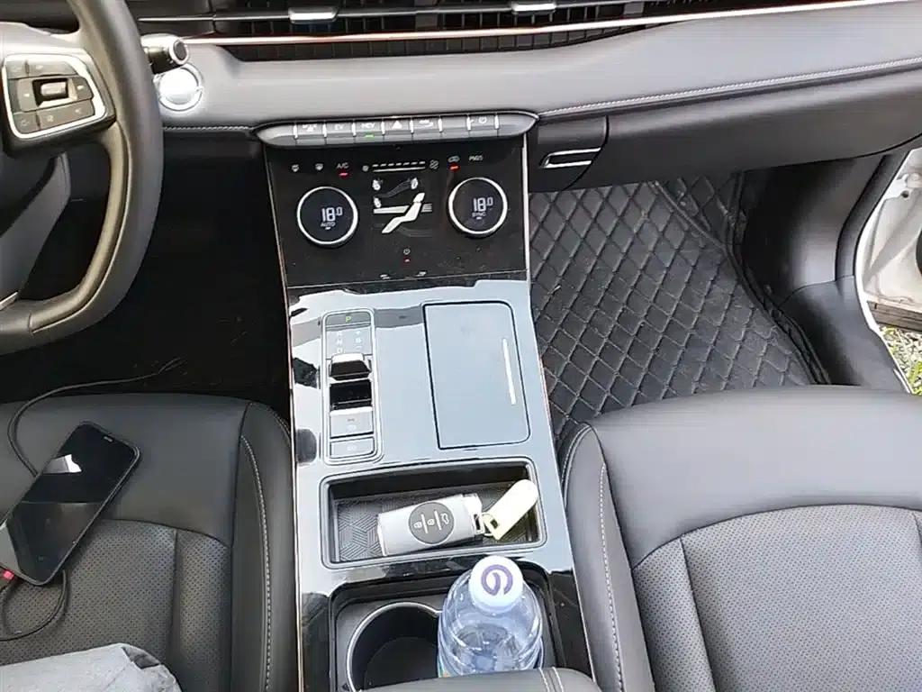 Exeed C-DM 2022 1.5TCI-DHT 105KM Wind Chaser Edition — миниатюра 14