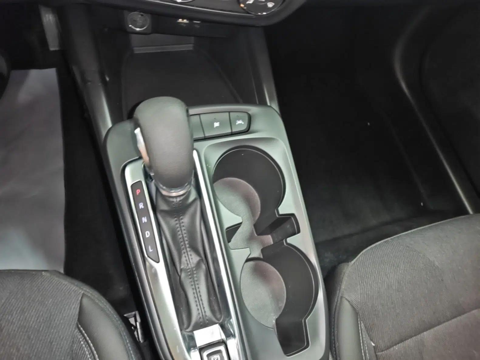 Chevrolet Seeker 2022 1.5T CVT Trend-Setting Edition — миниатюра 16