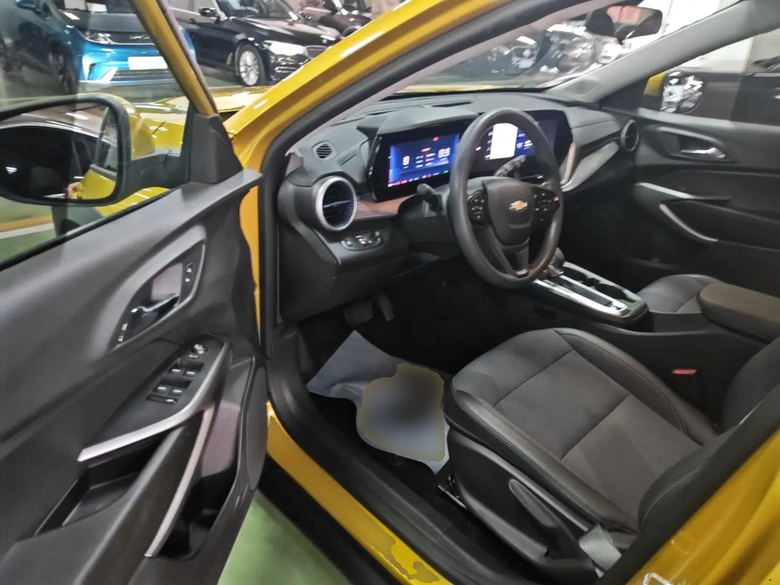 Chevrolet Seeker 2022 1.5T CVT Trend-Setting Edition — миниатюра 18