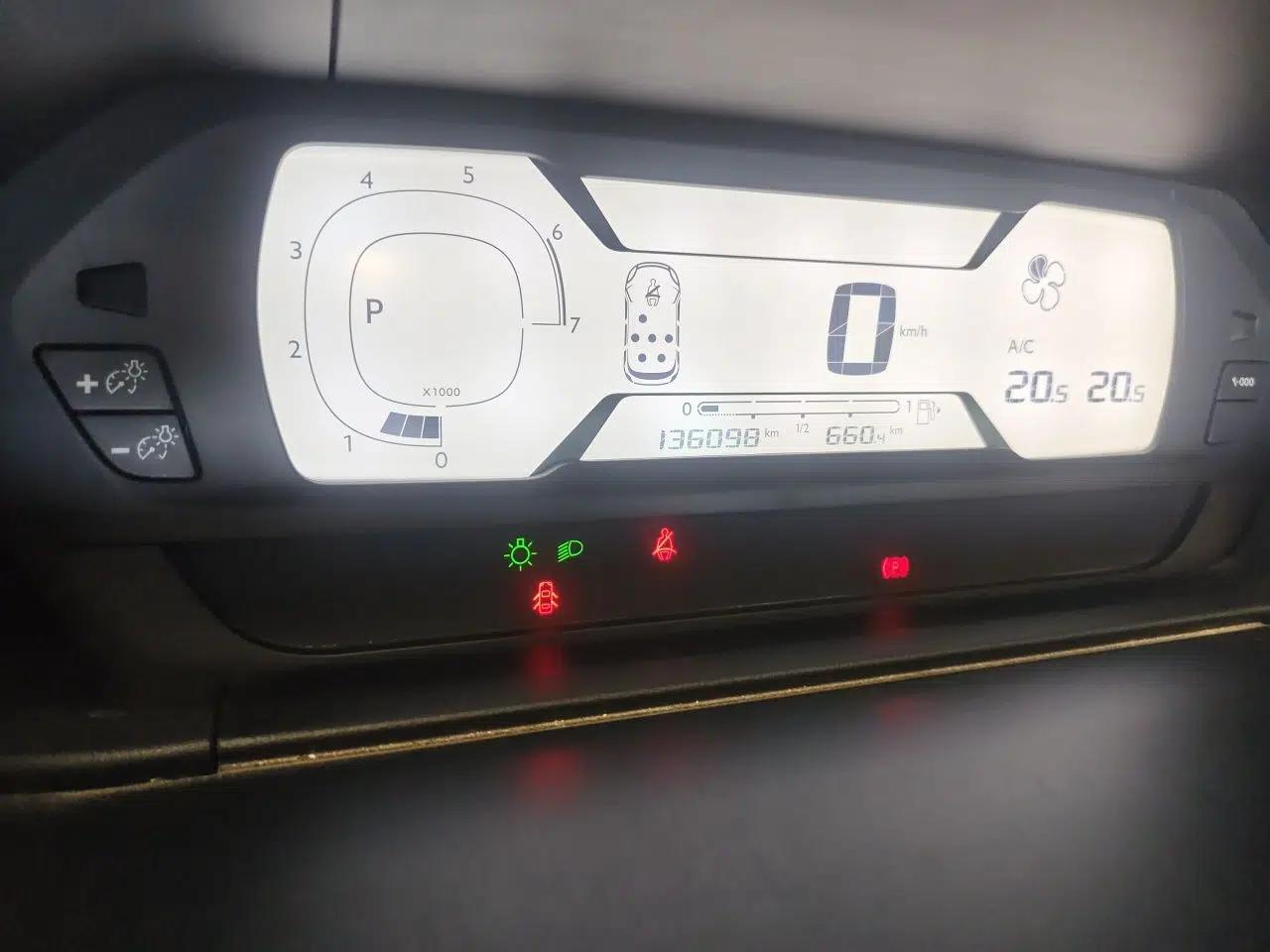 Citroen C4 Picasso 2015 Grand 1.6T Fashion Model 7 Seats — миниатюра 12