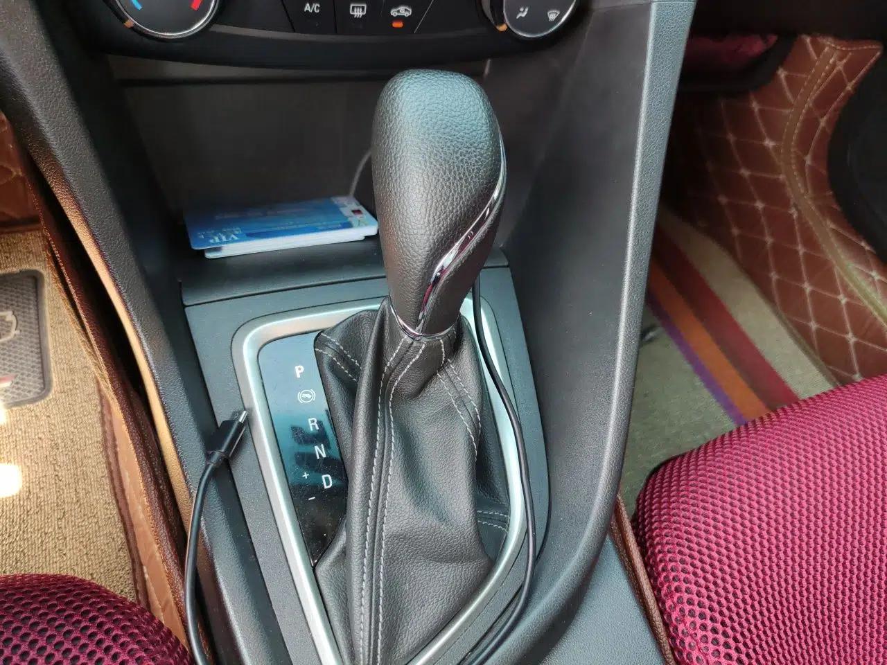 Buick Excelle GX 2018 18T Automatic Elite Model — миниатюра 14