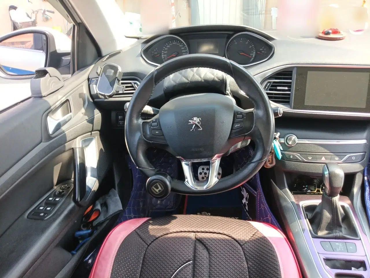 Peugeot 308S 2015 1.6T Automatic Jingchi Edition — миниатюра 10