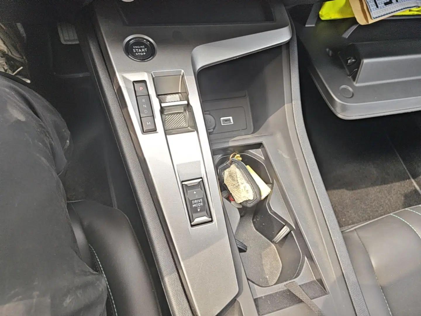 Peugeot 408X 2023 Active Version — миниатюра 16