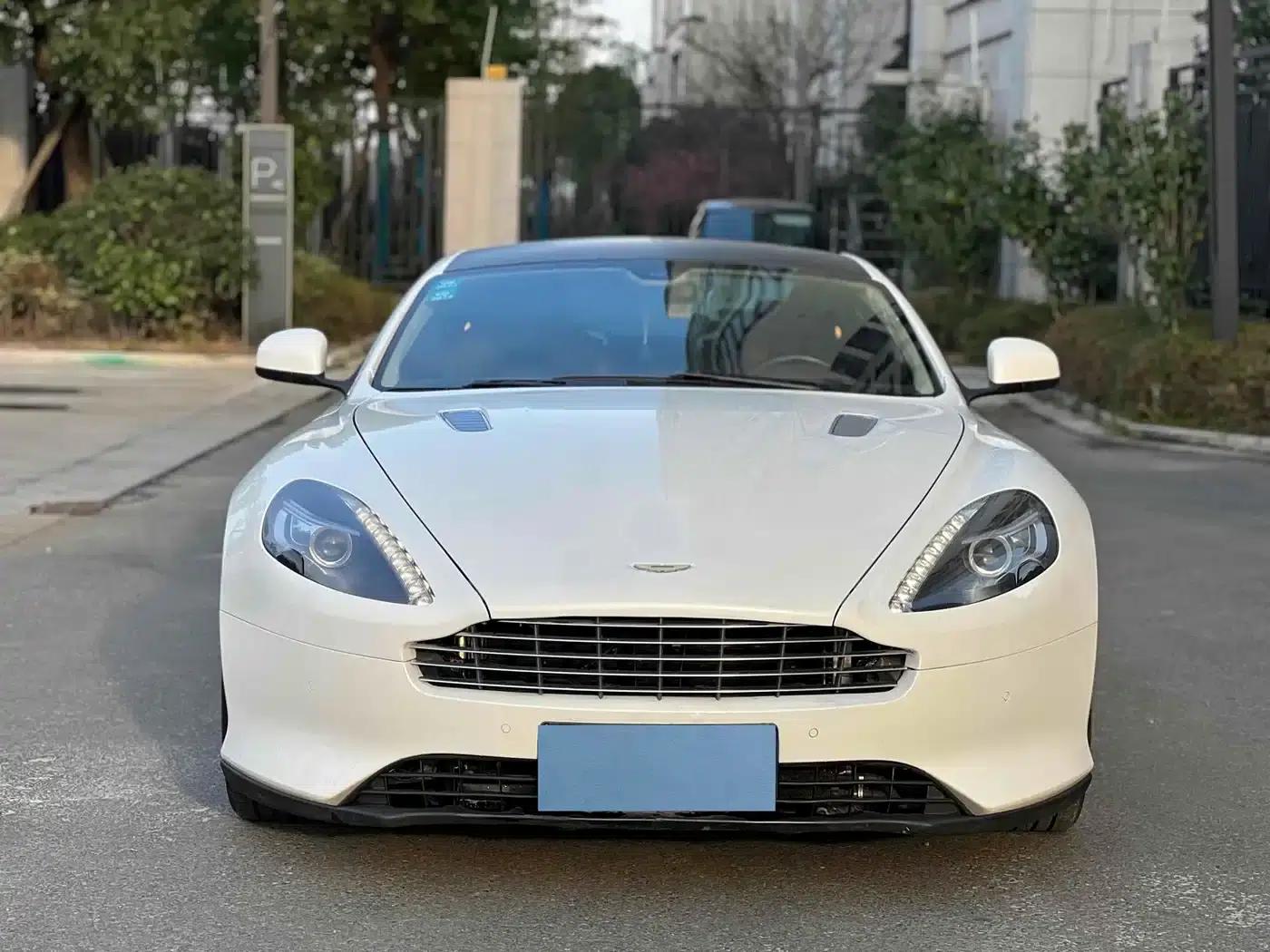 Aston Martin DB9 2013 6.0L Coupe — миниатюра 2