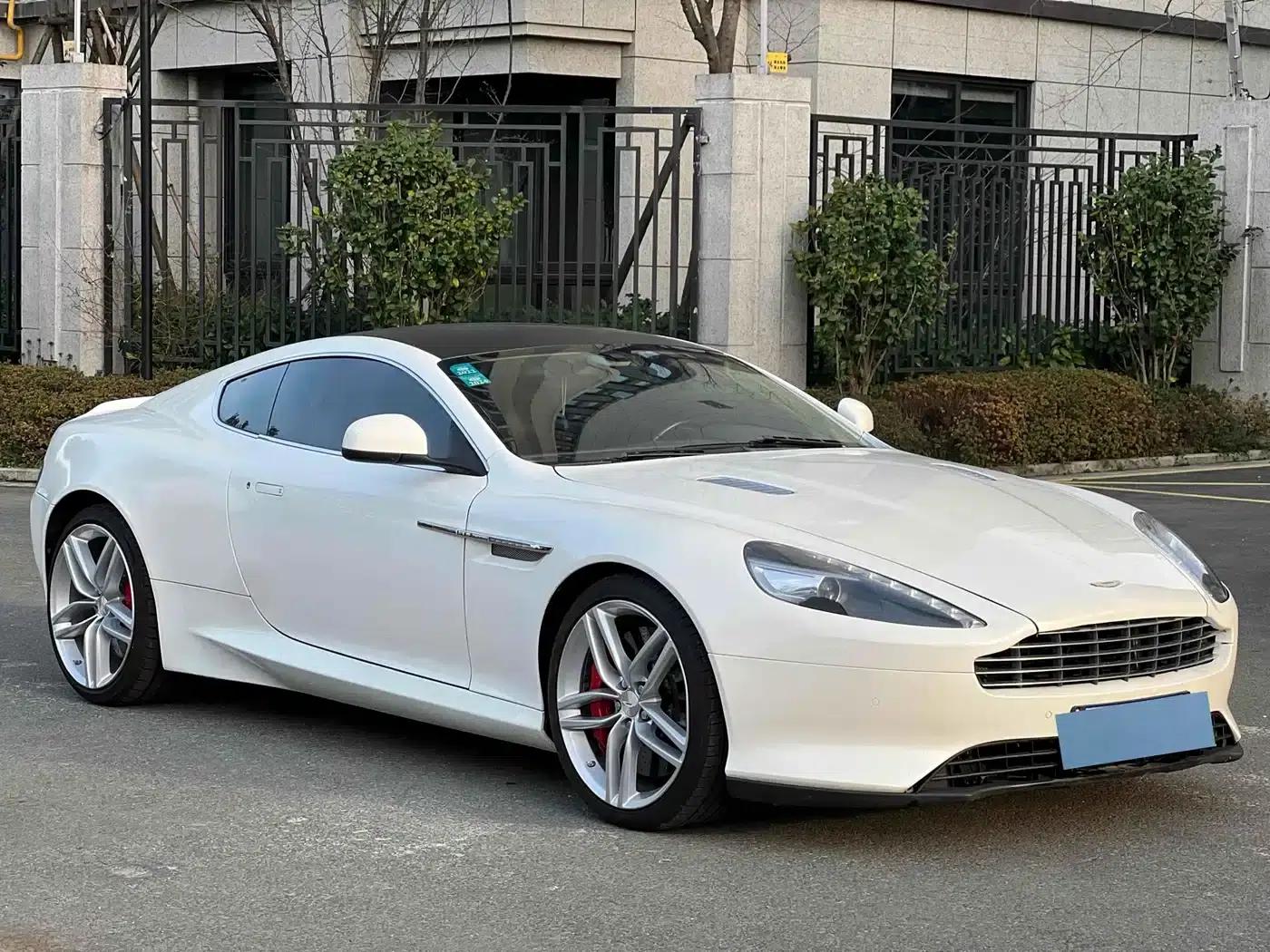 Aston Martin DB9 2013 6.0L Coupe — миниатюра 3
