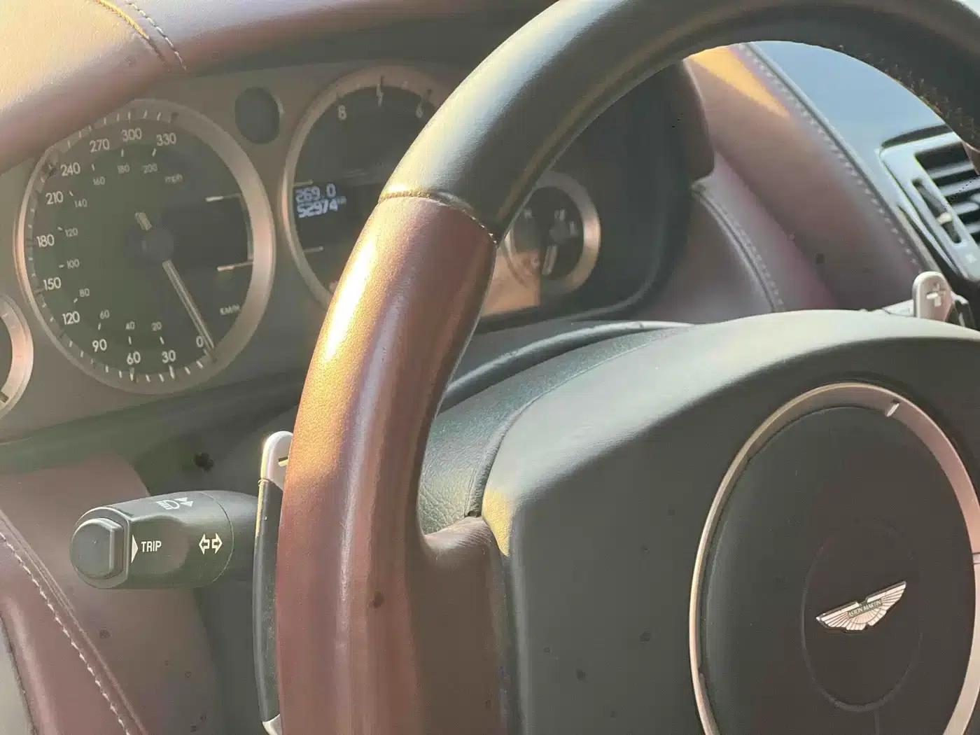 Aston Martin DB9 2013 6.0L Coupe — миниатюра 10