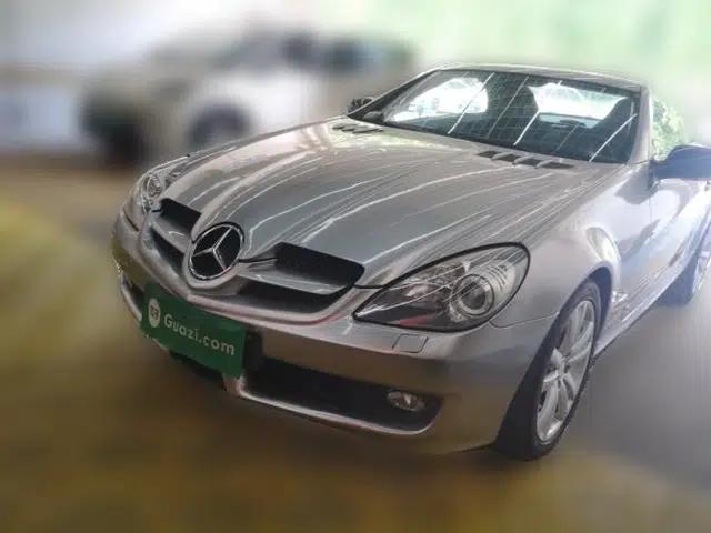 Mercedes-Benz SLK-Class 2010 SLK 300 Grand Edition