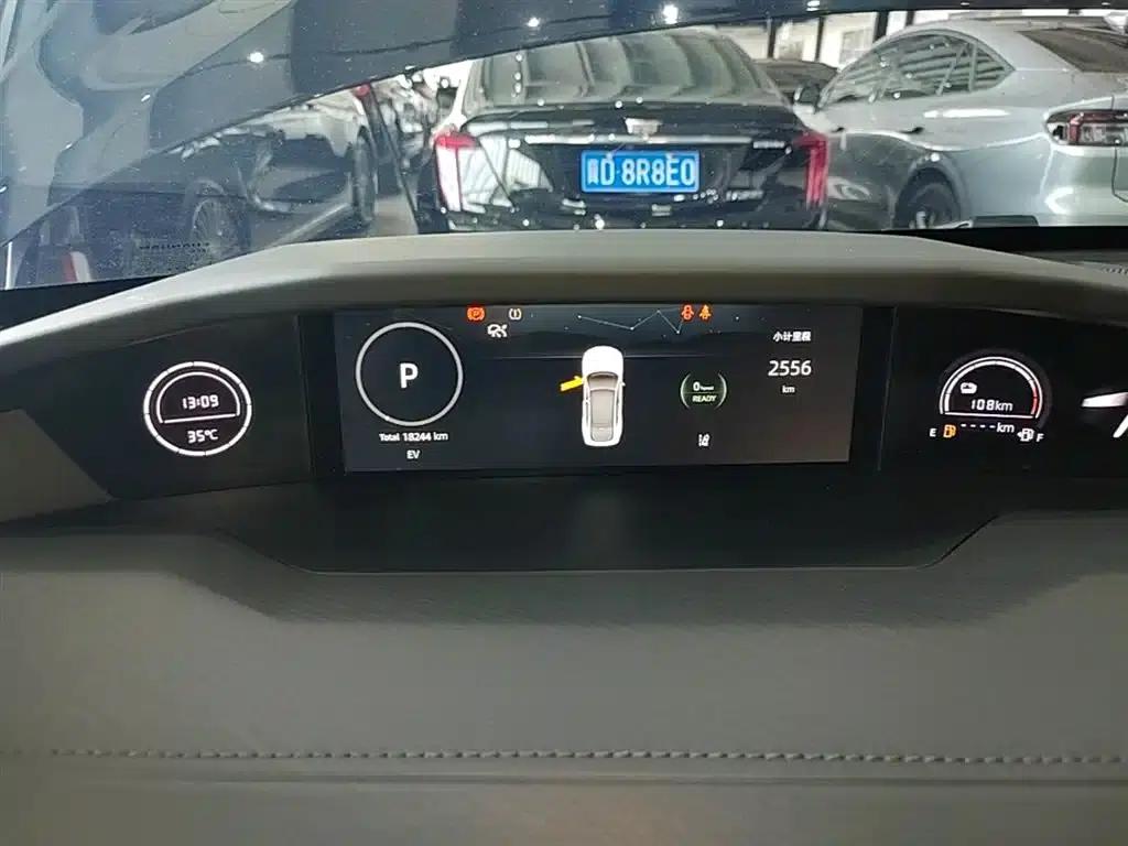 Changan UNI-V Smart Electric iDD 2023 Model, Smart Electric iDD 1.5T, 113km/h Smart Cool Edition — миниатюра 12