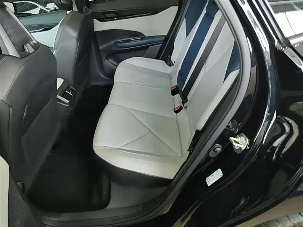 Changan UNI-V Smart Electric iDD 2023 Model, Smart Electric iDD 1.5T, 113km/h Smart Cool Edition — миниатюра 17
